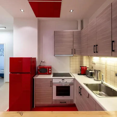 Main Square Comfort Living *